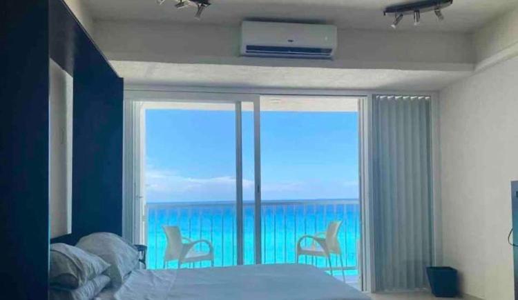 Oceanfront Prime Location Apartment *