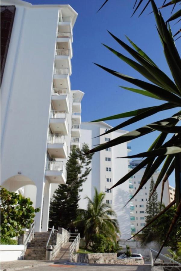 Oceanfront Prime Location Apartment