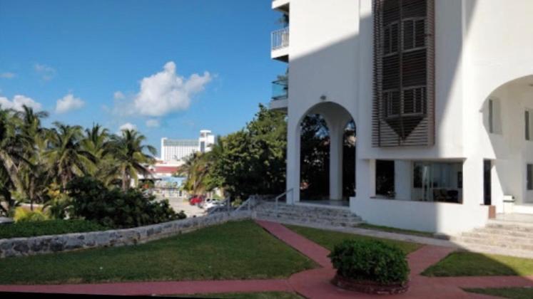 Apartment Oceanfront Prime Location Cancun