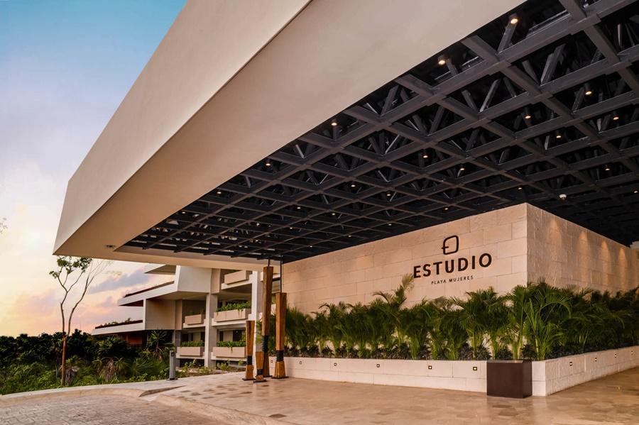 Hotel Estudio Playa Mujeres 5*