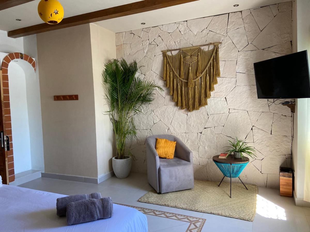 Nomads Enigmatic & Restaurant Bar 4*
