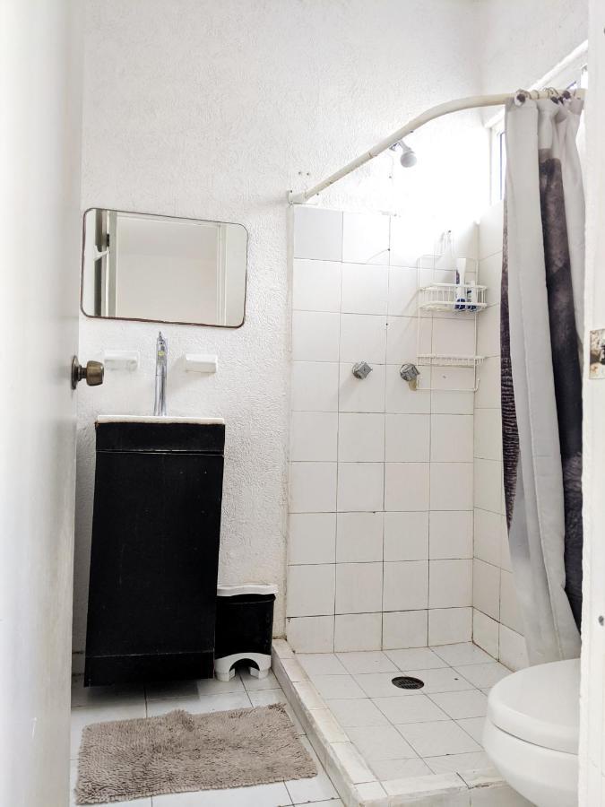 Cuarto Privado, Gran Wi-fi, Jacuzzi Rooftop, Ac Homestay