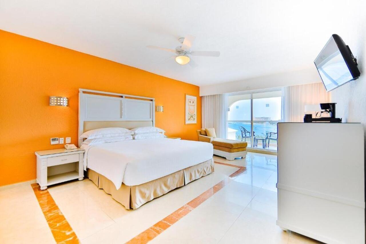 Occidental Costa Resort 4*