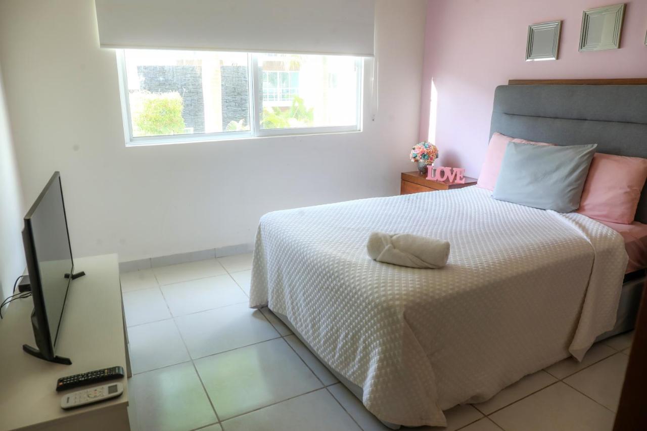Quinta Spring, Cancun