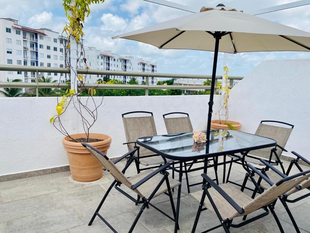 Cleo Apartment