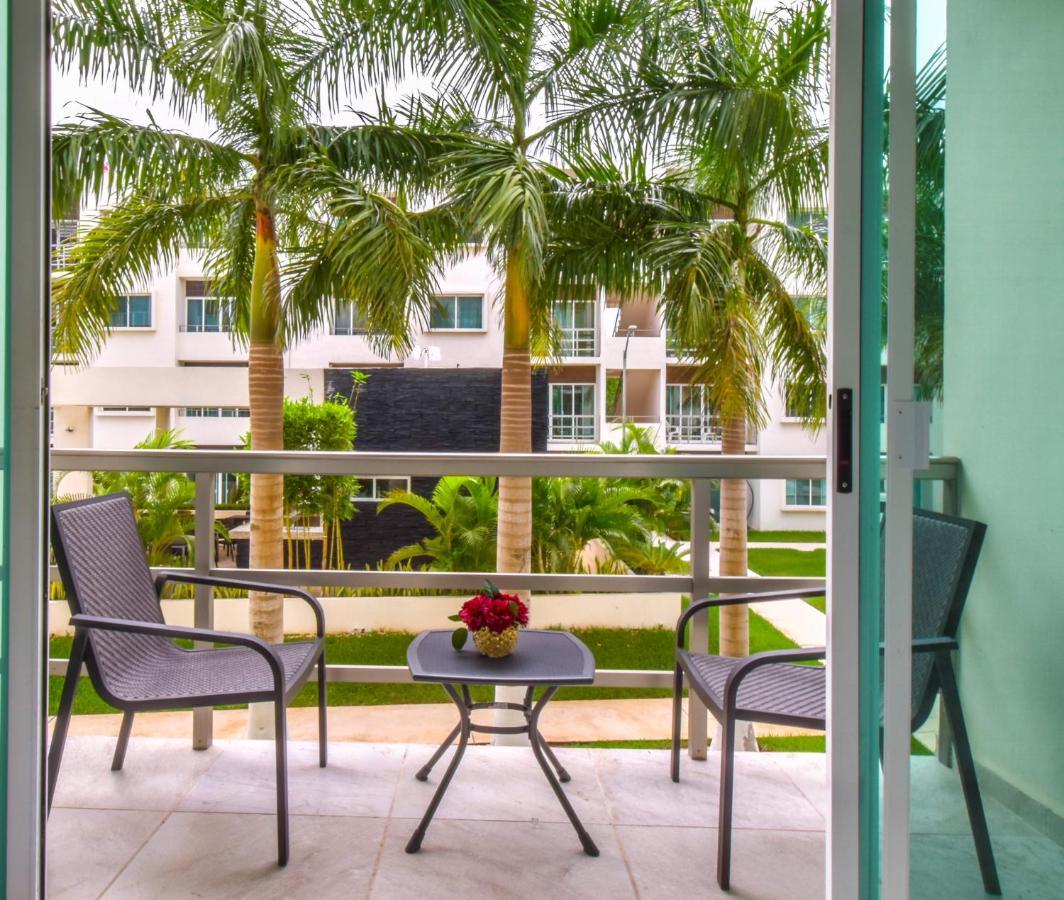 Quinta Spring, Cancun