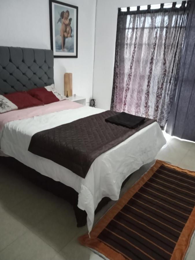 Mundo House Bed & Breakfast