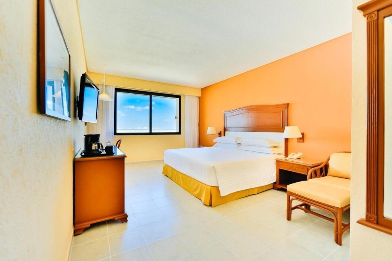 Occidental Tucancun