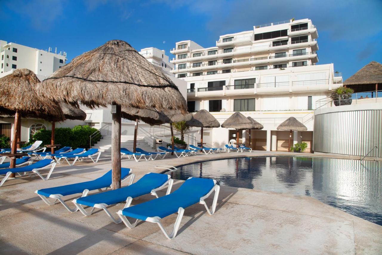Apartment Oceanfront White For Families
