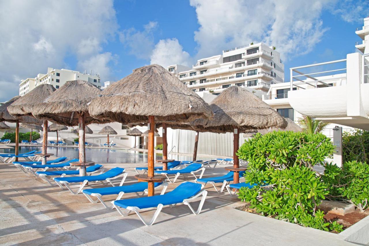 Oceanfront White For Families Cancun