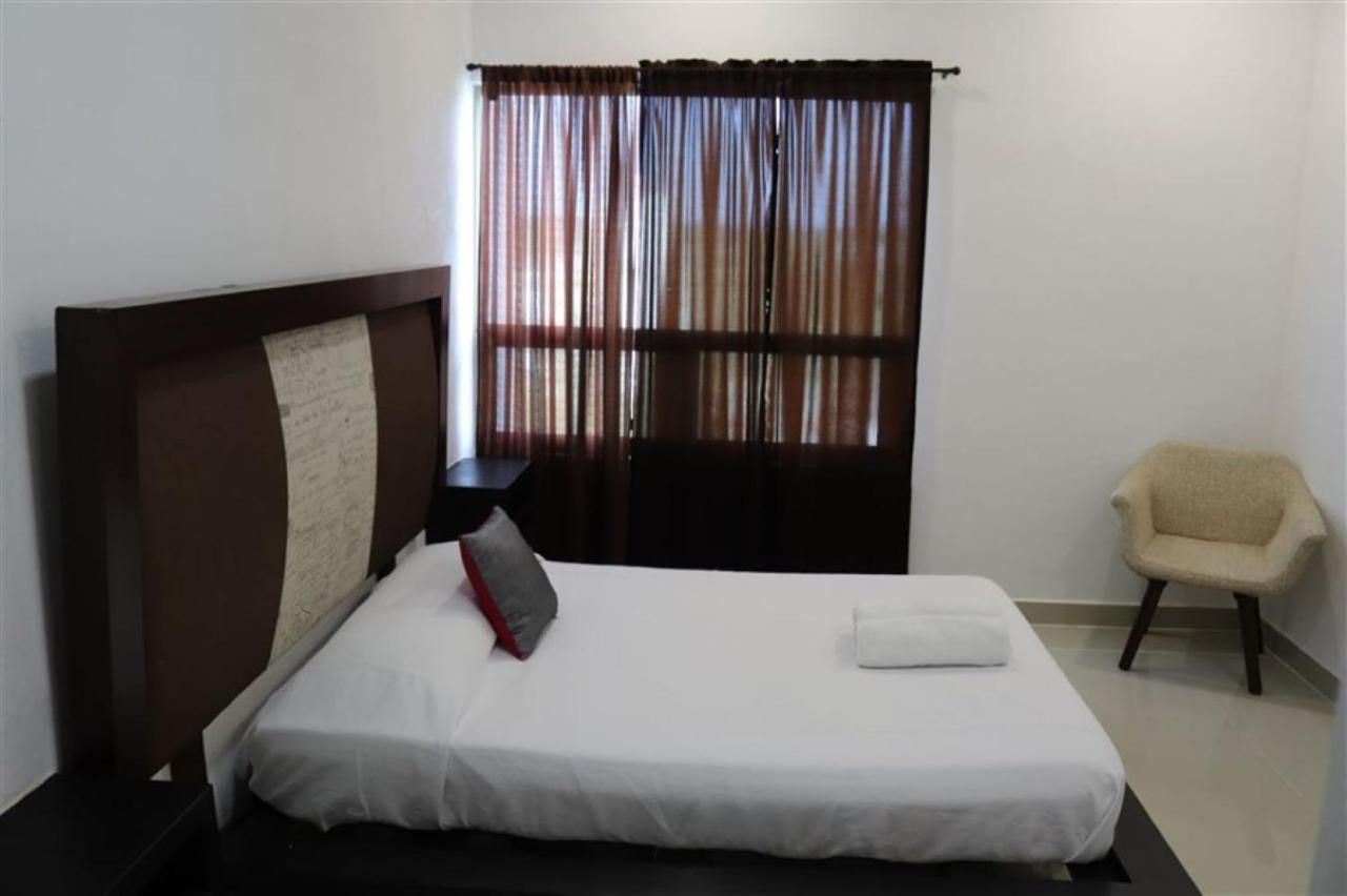 Torres Del Sol Apartment
