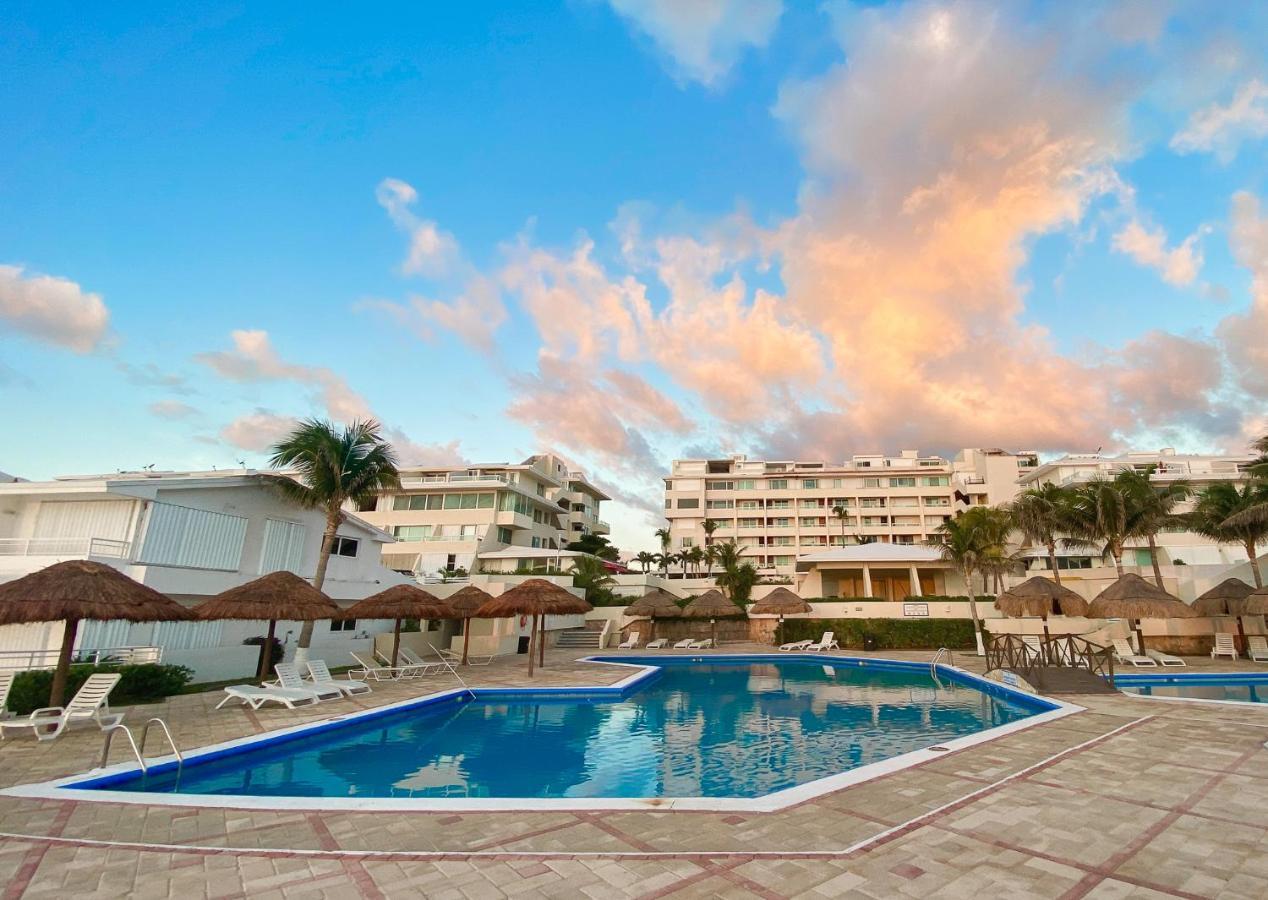 Brisas Pool And Patio, Zona Hotelera