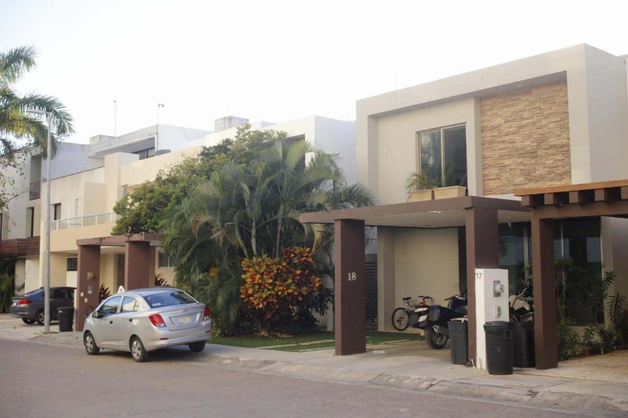 Casa En Residencial De Lujo, 3 Habitaciones, Confort, Seguridad Y Ubicacion * Cancun