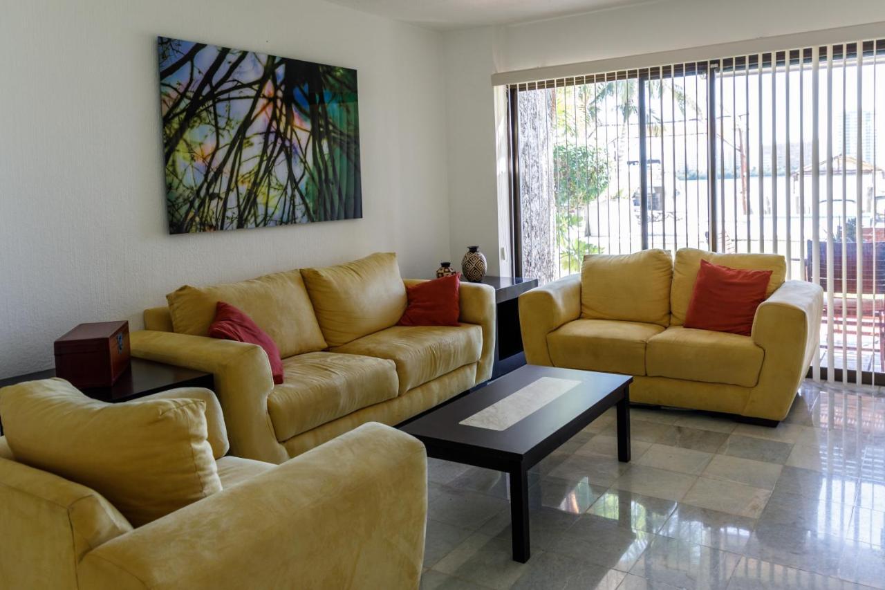 La Marina Villa