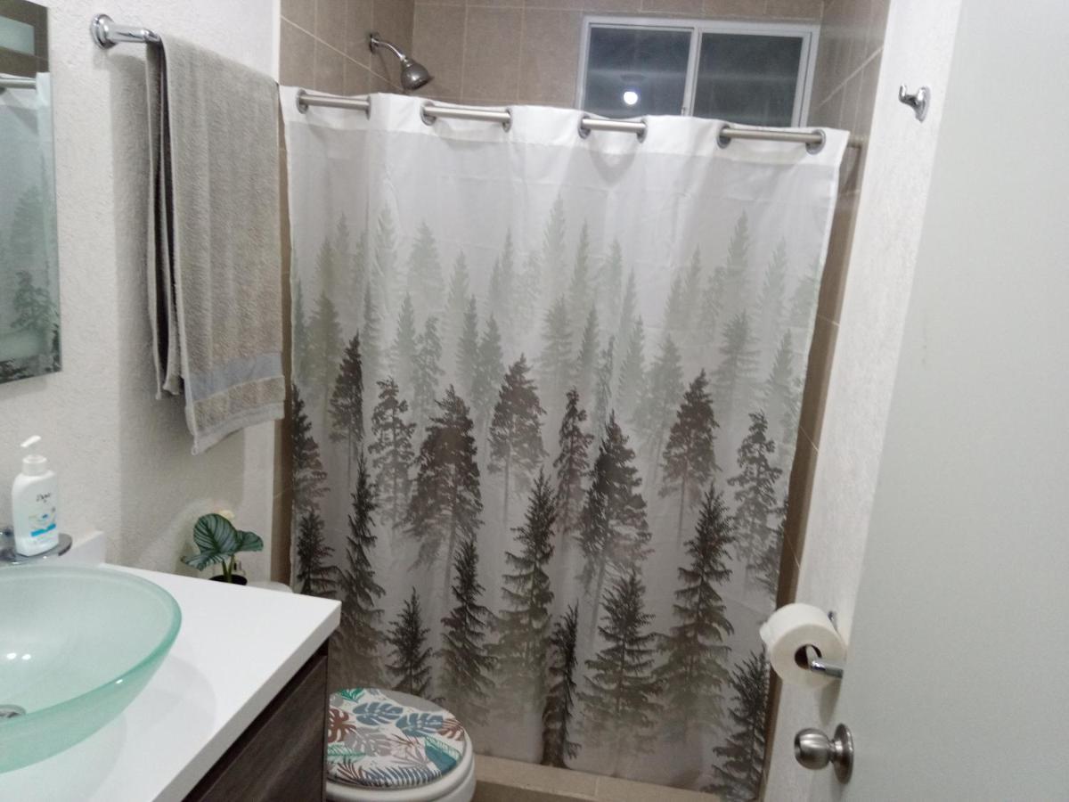 Angie's Deluxe Apartment *