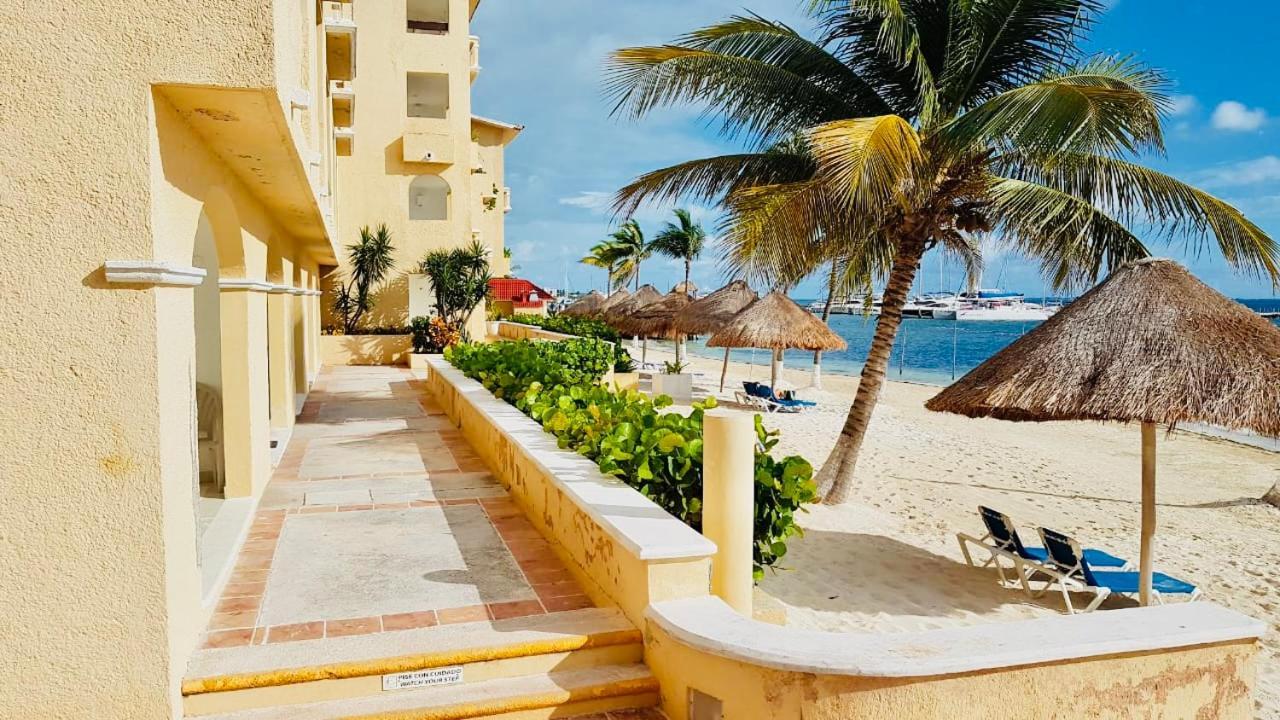 Punta Me Apartment Beach Front Condo Hotel & Waterpark * Cancun