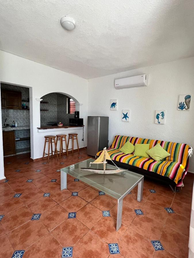 Punta Me Apartment Beach front condo Esmeralda