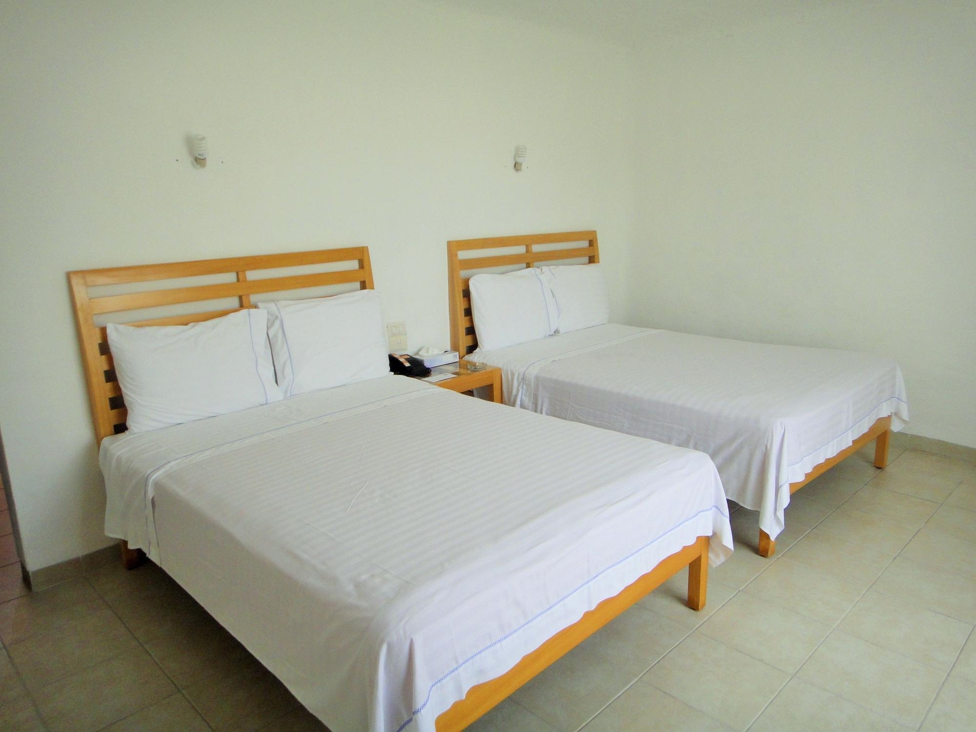 Hotel Sotavento & Yacht Club 3*