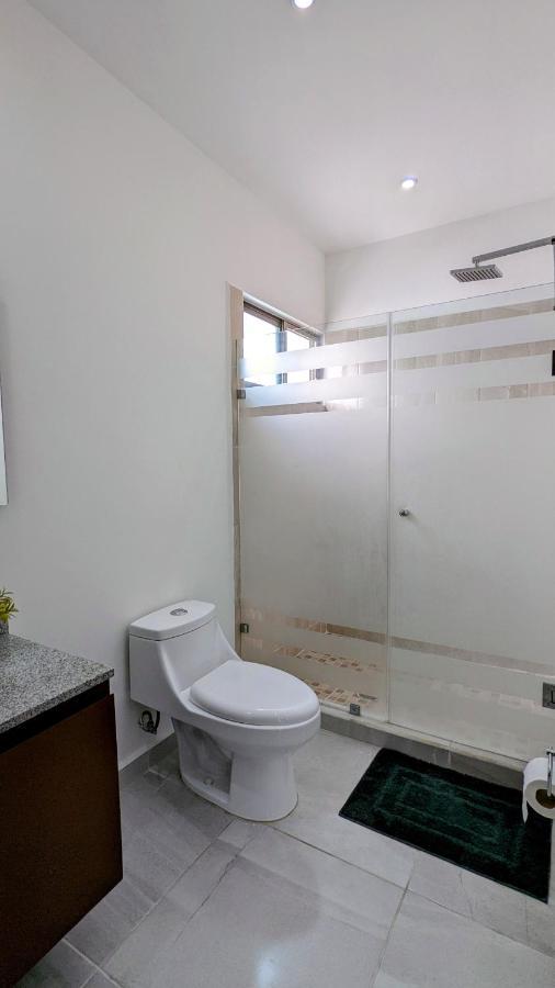 Kings - Big Modern House With Pool Holiday home Cancun