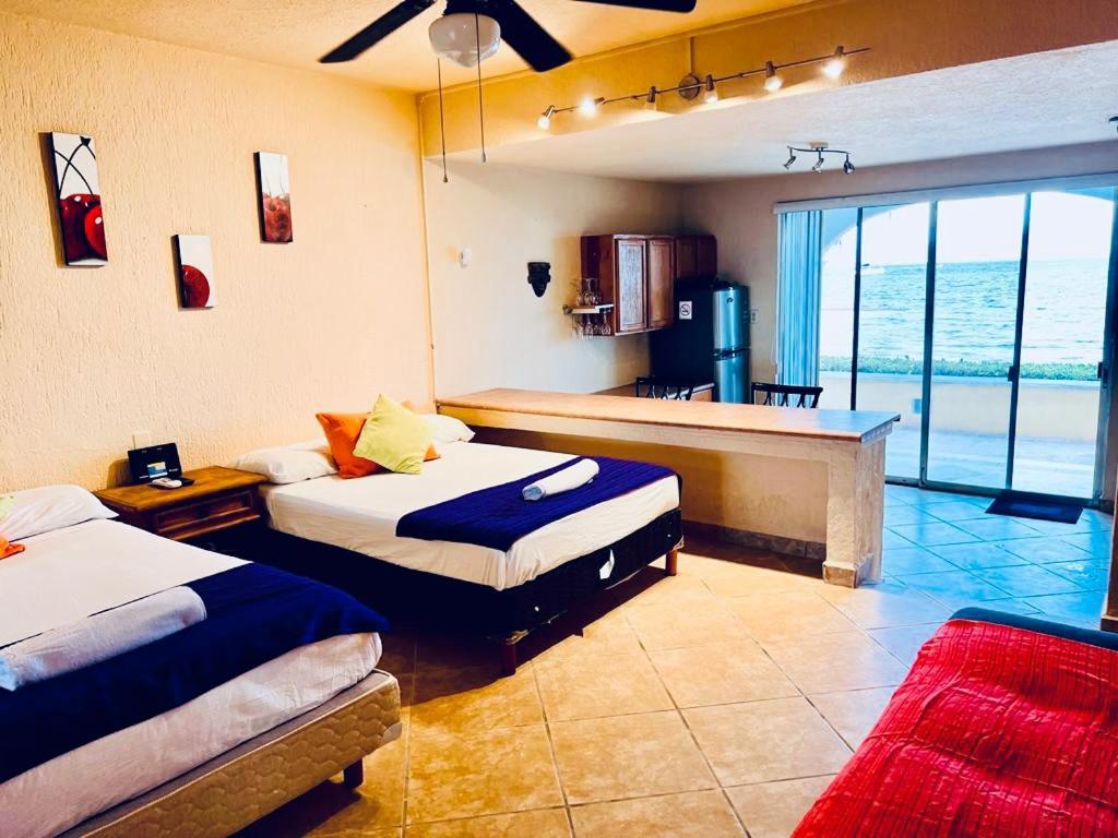 Punta Me Apartment Beach Front Condo Hotel & Waterpark *