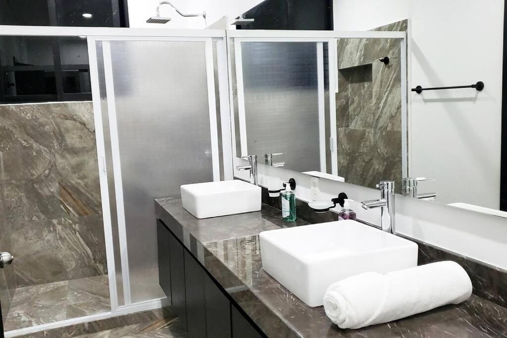 Beautiful Modern House Private Pool Holiday home Cancun