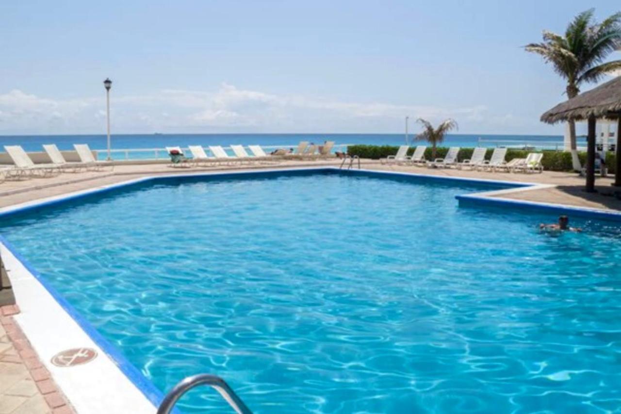 Vacacional Frente Al Mar Con Piscina En