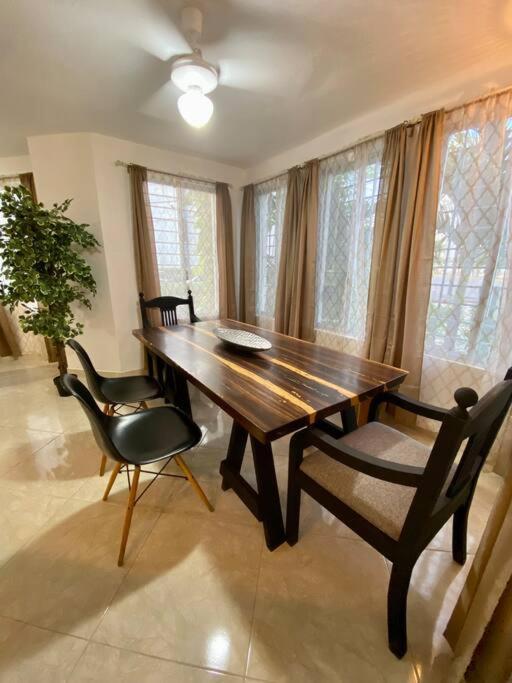 Cozy 3b2br Centric Location Pool Wifi Apartment *