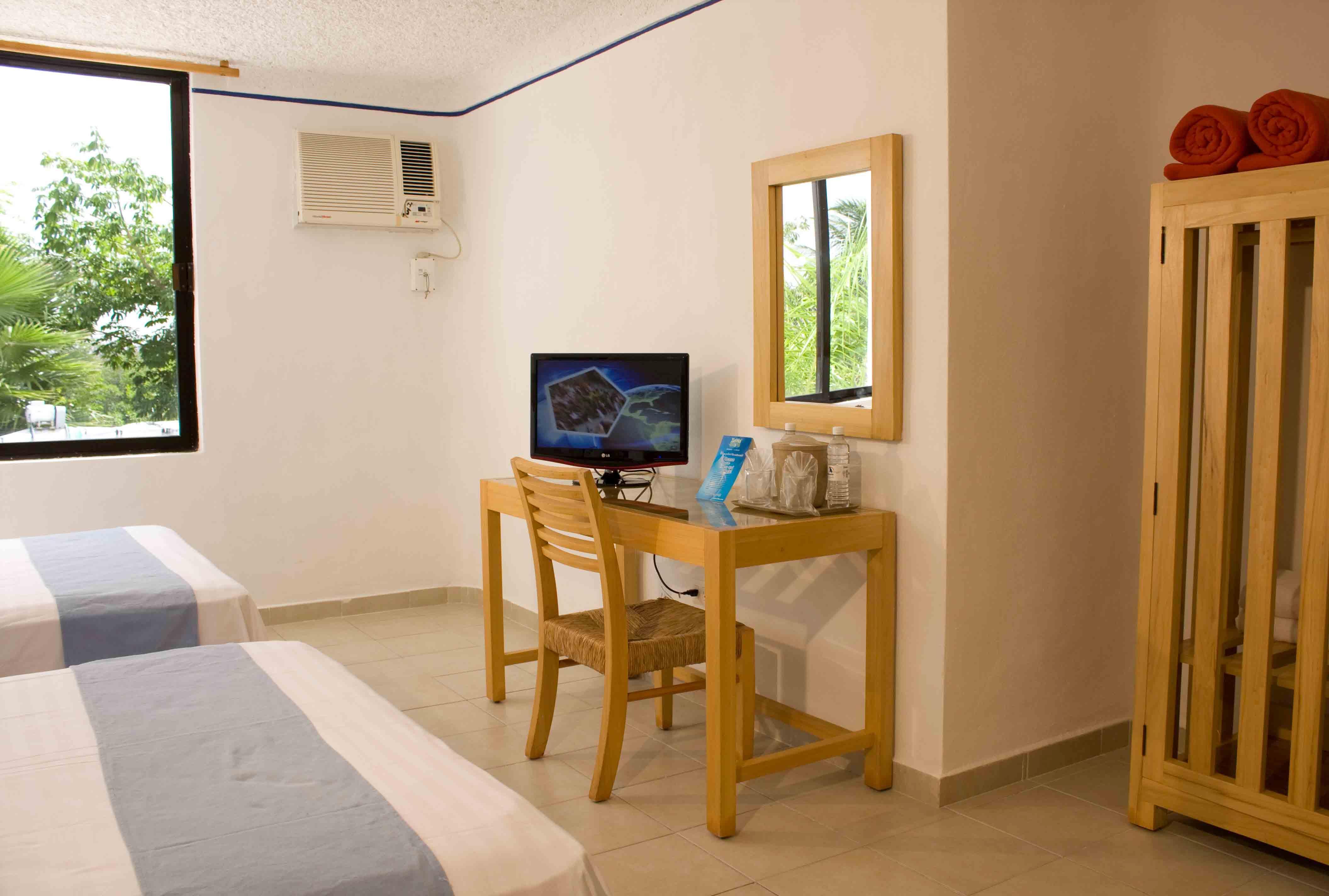 Hotel Sotavento & Yacht Club 3*