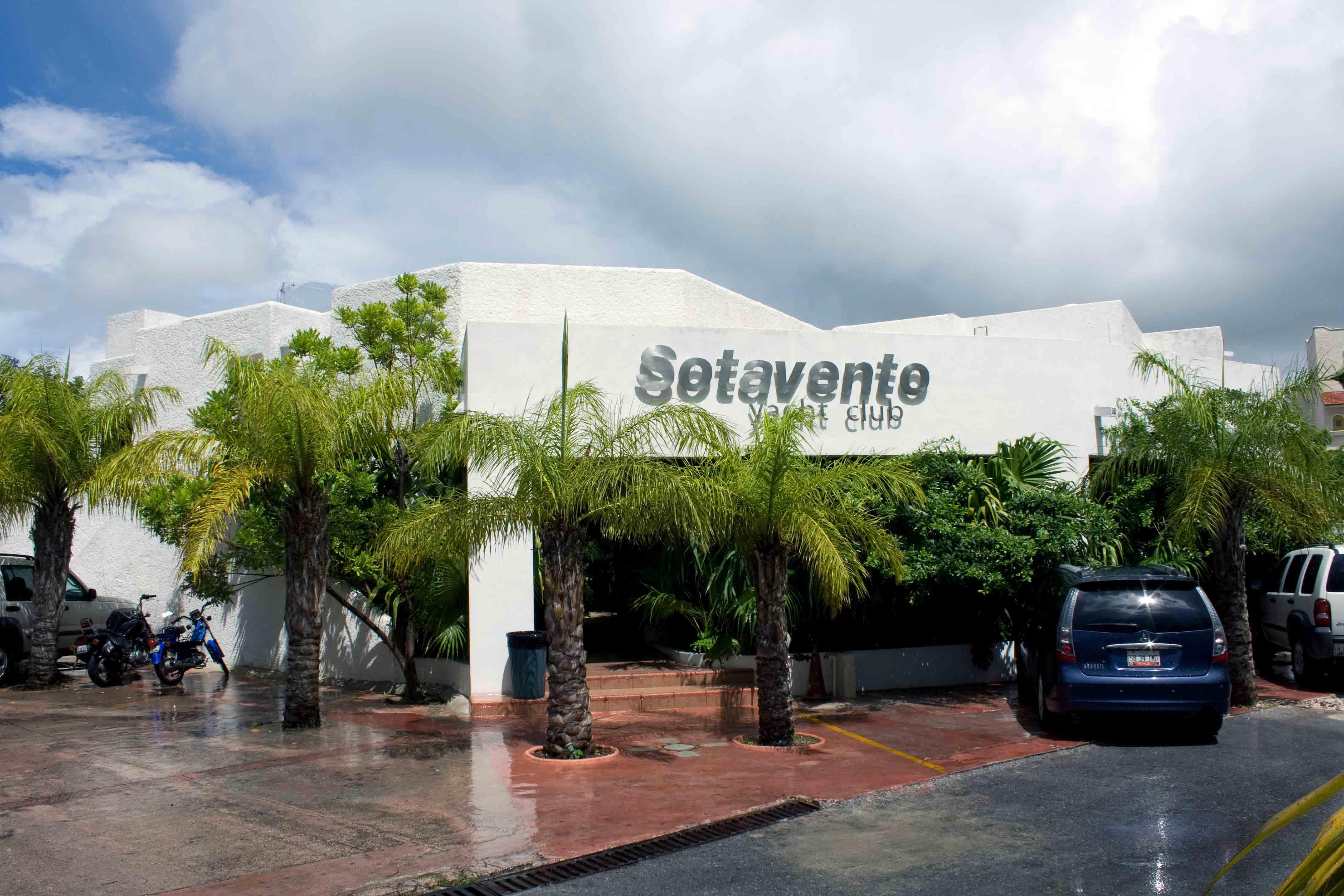 Sotavento & Yacht Club Cancún
