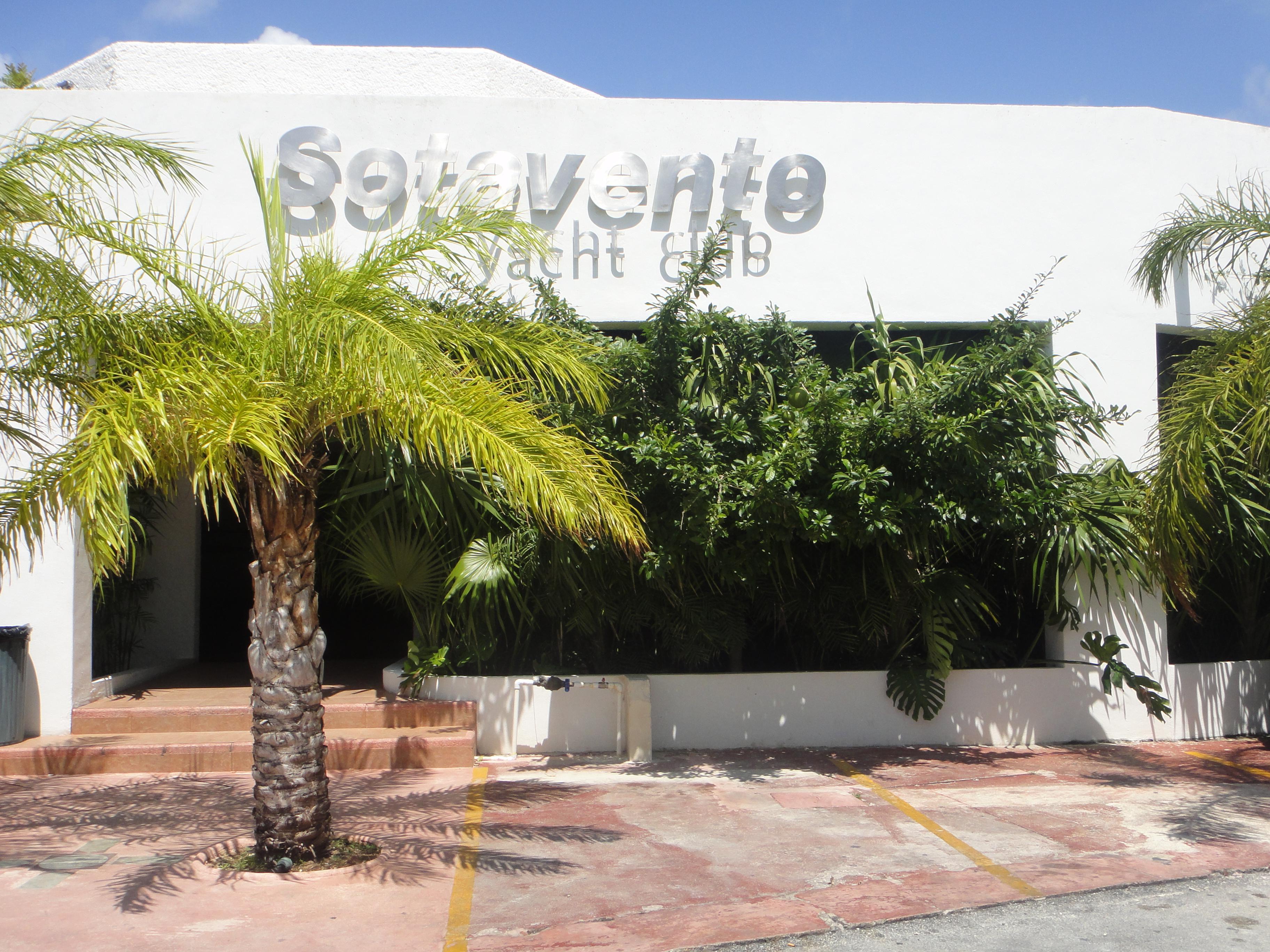 Hotel Sotavento & Yacht Club Cancún