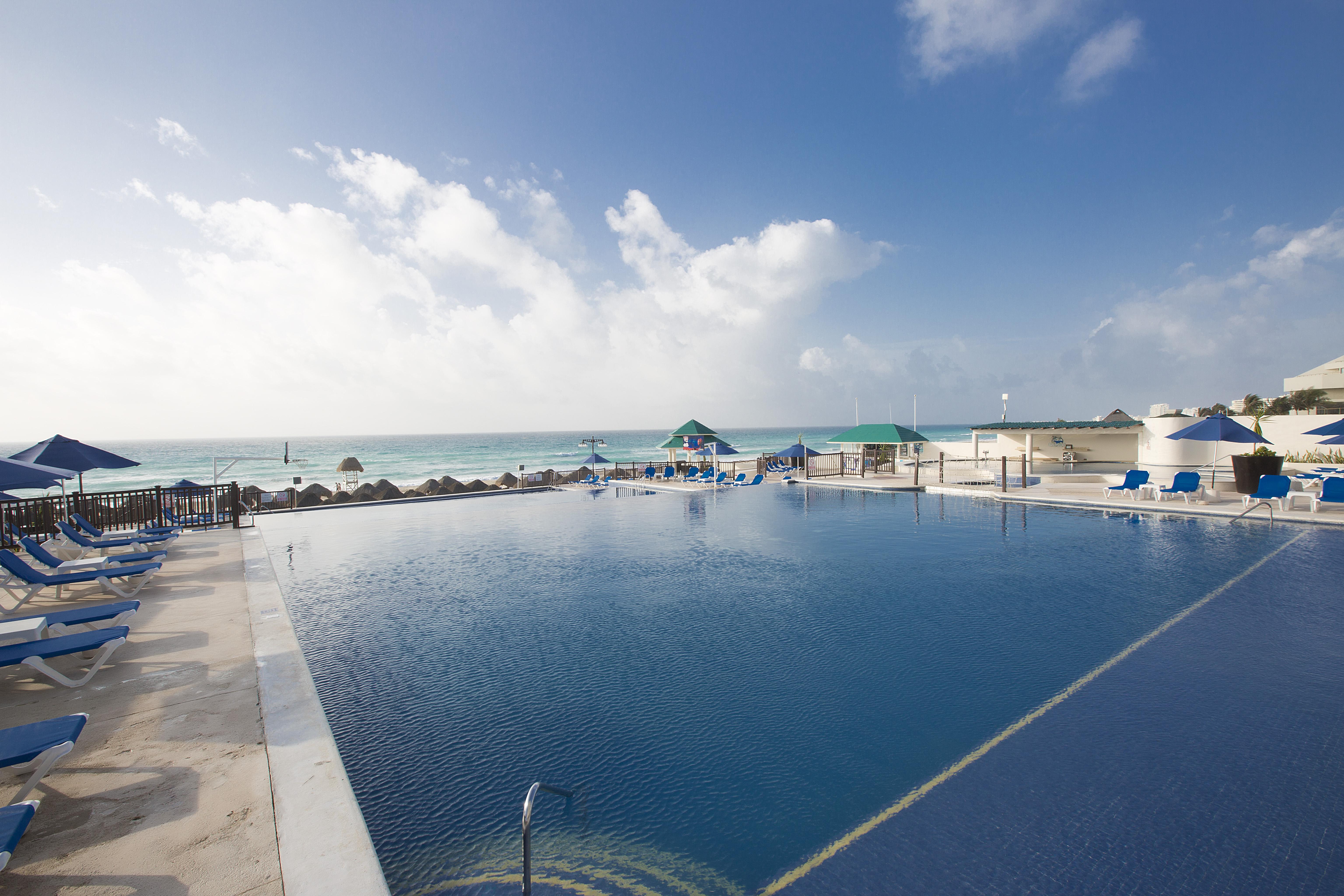 Seadust Family Resort Cancun