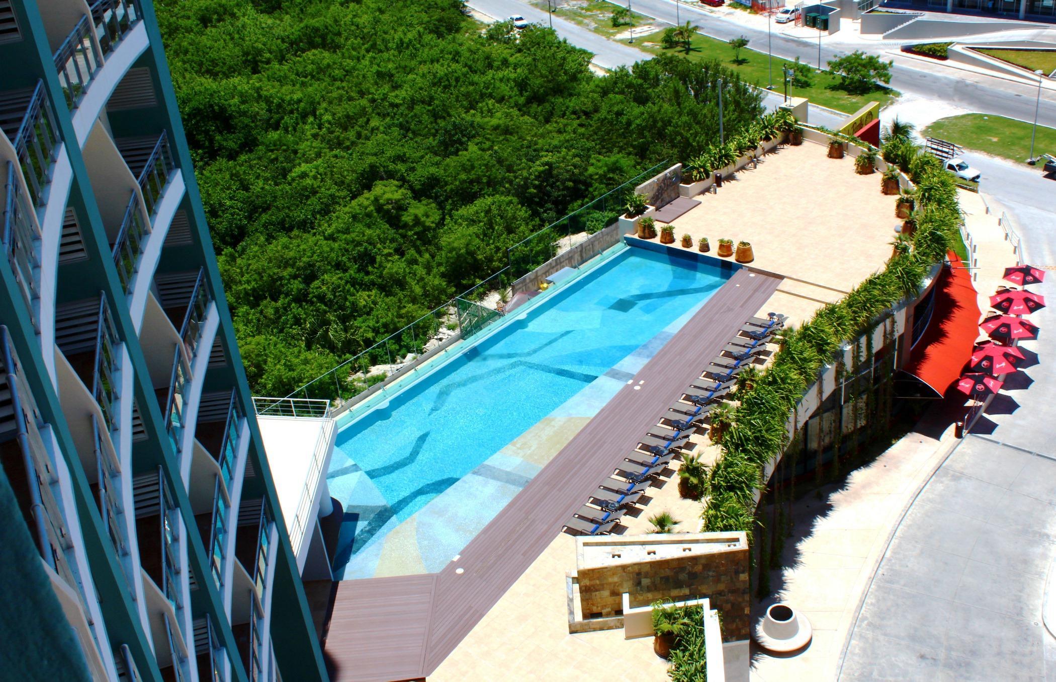 Hotel Krystal Urban & Beach Club