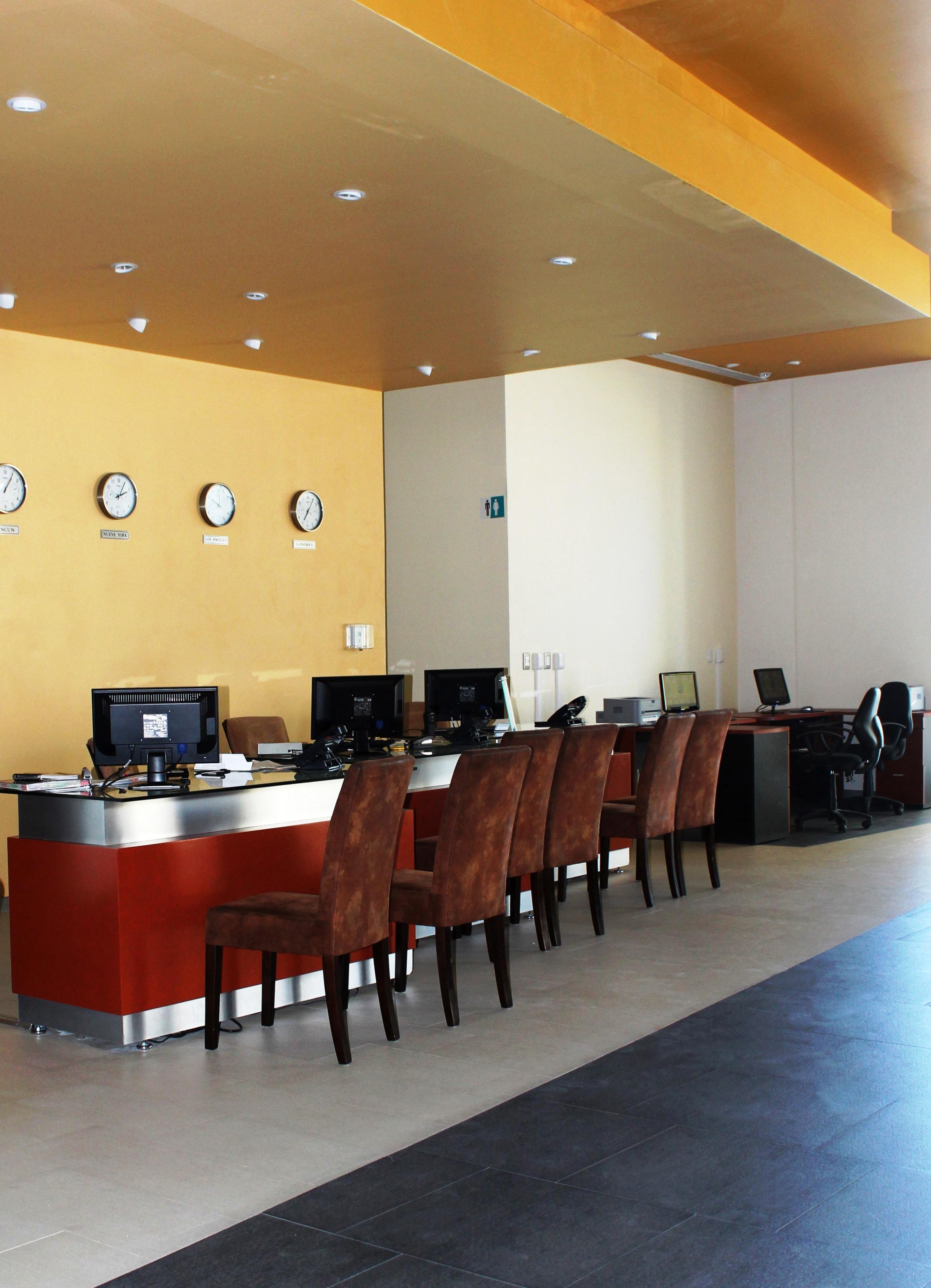 Hotel Krystal Urban & Beach Club