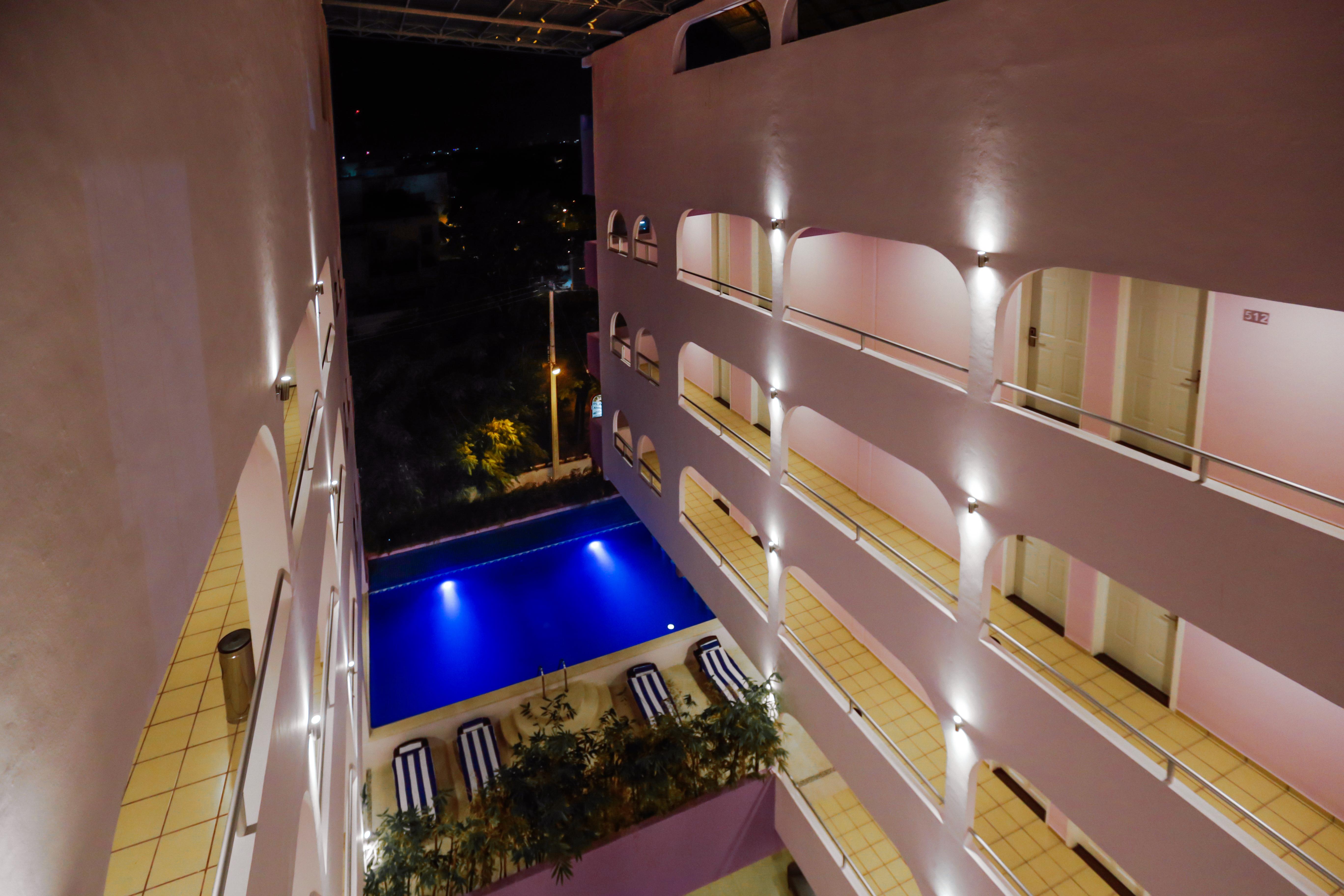Kavia Hotel 4*