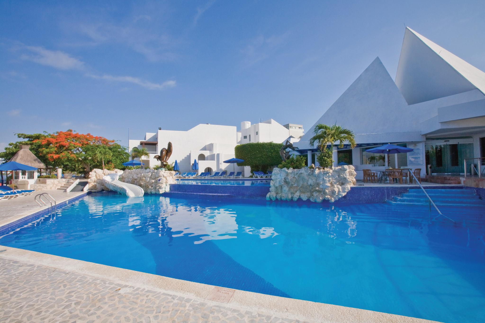 Sunset Marina & Yacht Club 4*