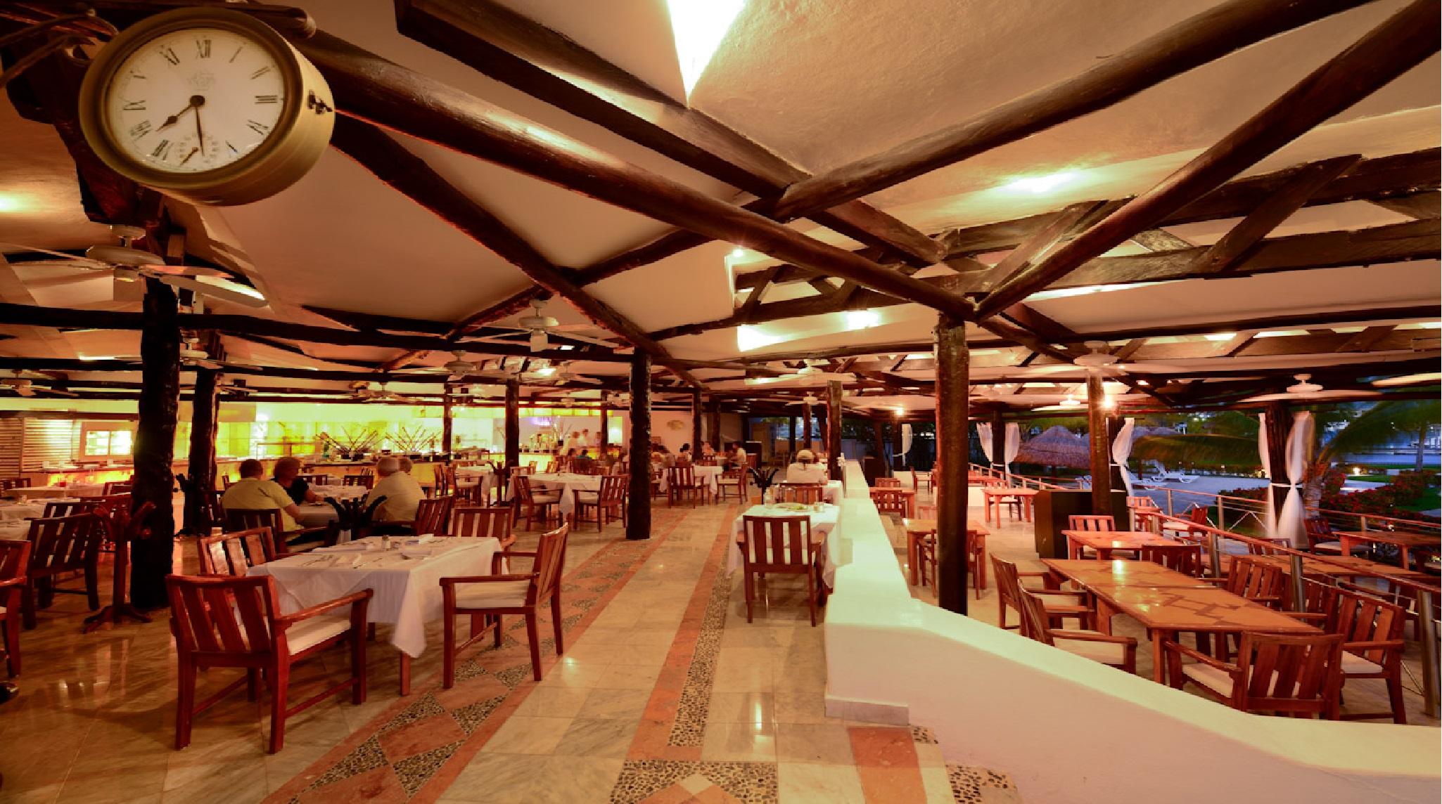 Sunset Marina & Yacht Club Cancun