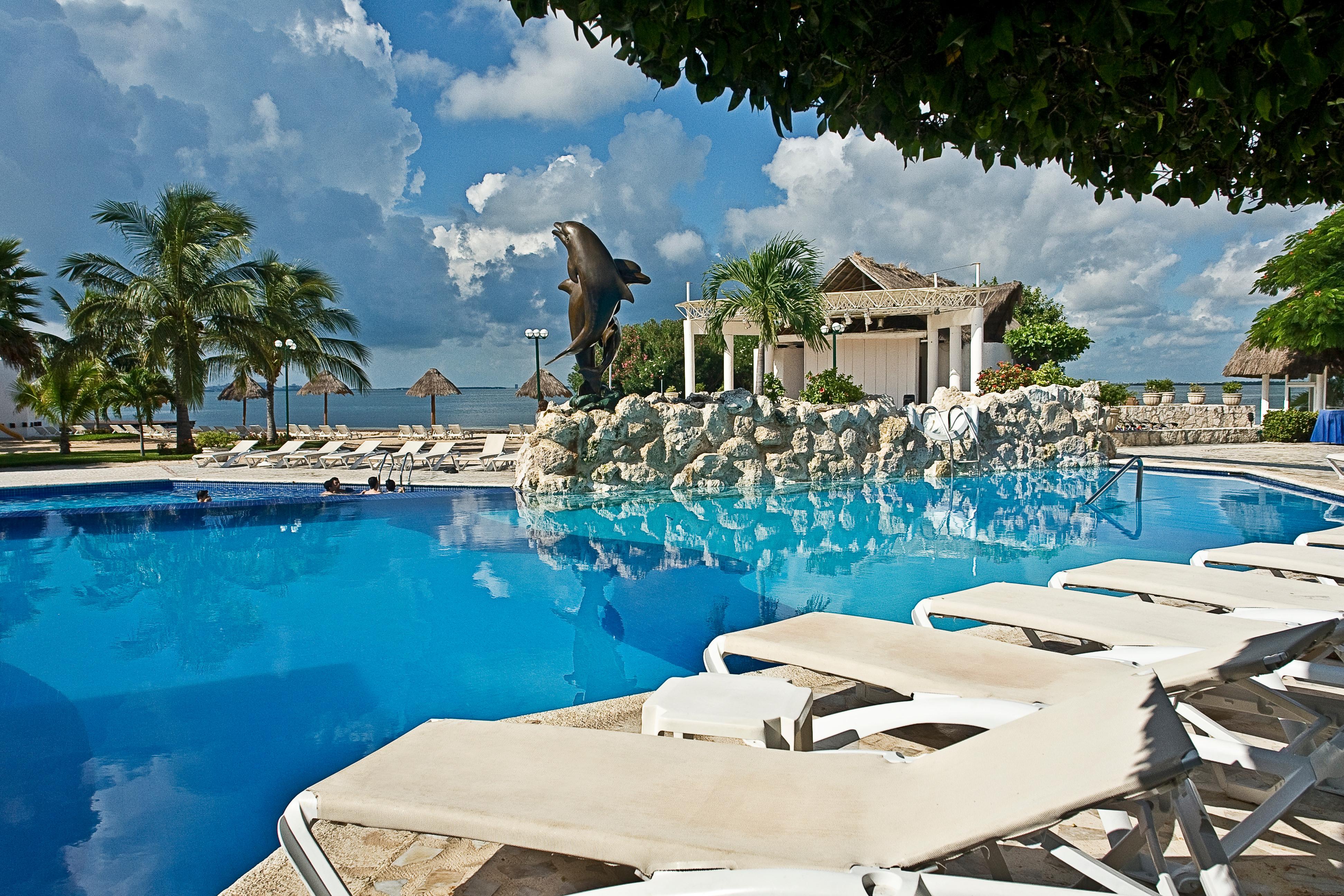 Sunset Marina & Yacht Club Resort