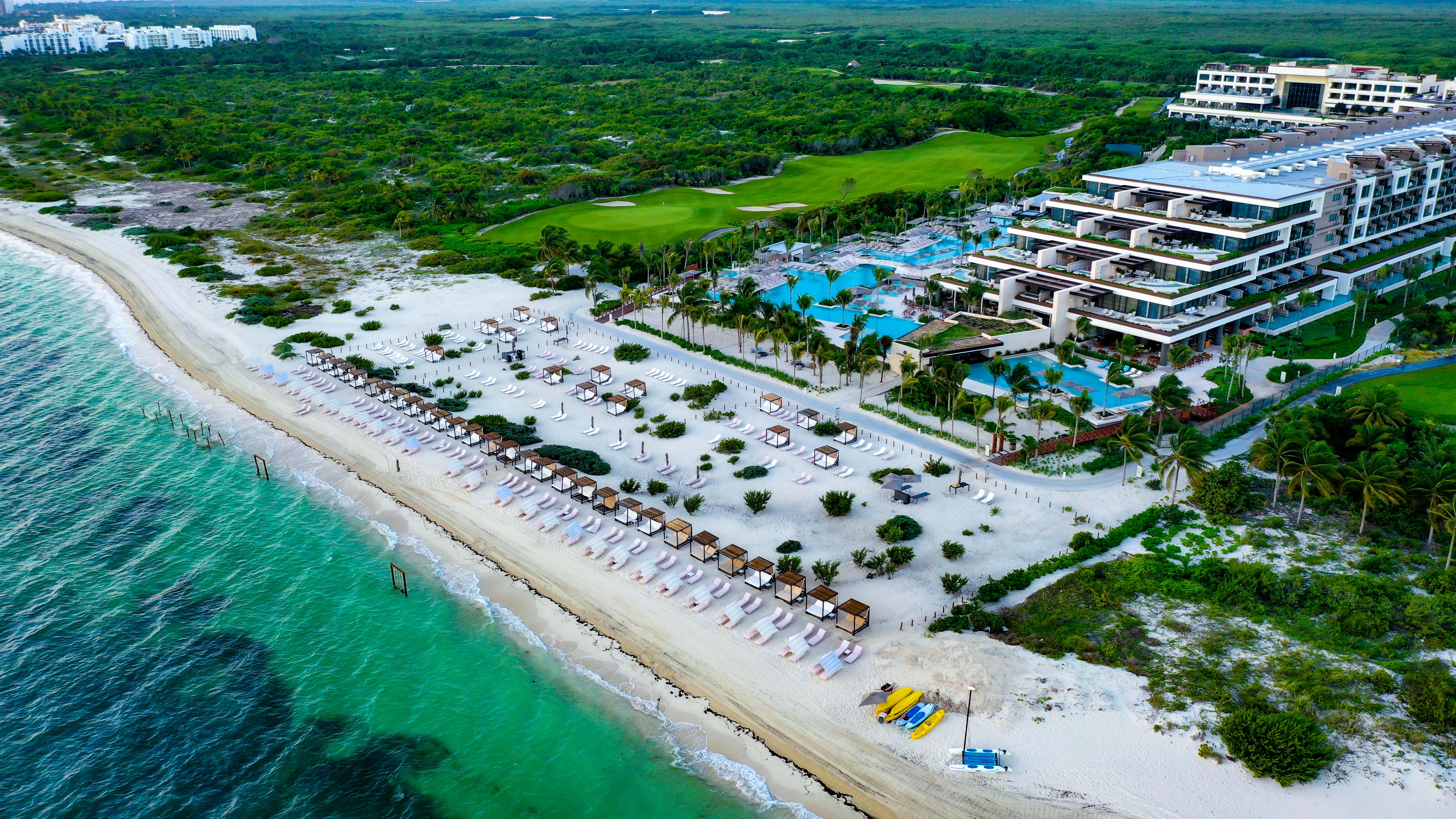 Estudio Playa Mujeres Resort