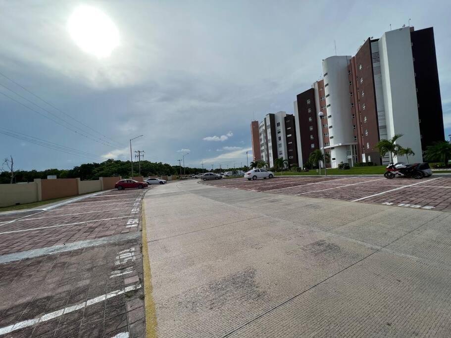 лагуна. морская. с бассейном, 15 мин от моря Apartment *