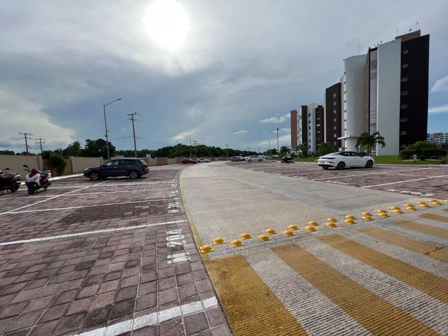 лагуна. морская. с бассейном, 15 мин от моря Apartment Cancun