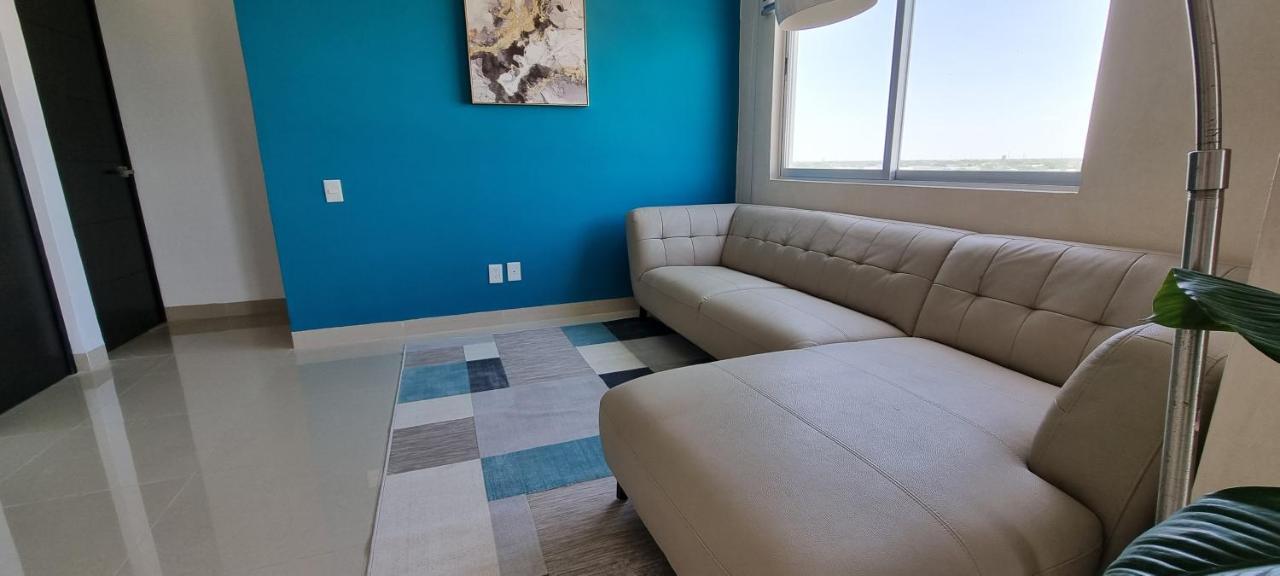 Cozy Confortable 10 Min Zone 2 Jacuzy Apartment *