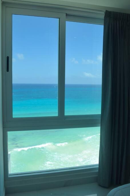 Estudio A Pie Playa, Increibles Vistas, Alberca, Gym, Jacuzzi, 3502 * Cancún