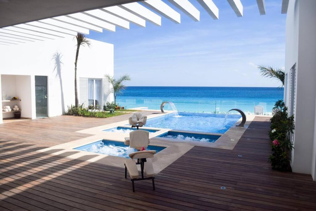 Estudio A Pie Playa, Increibles Vistas, Alberca, Gym, Jacuzzi, 3502 Cancún