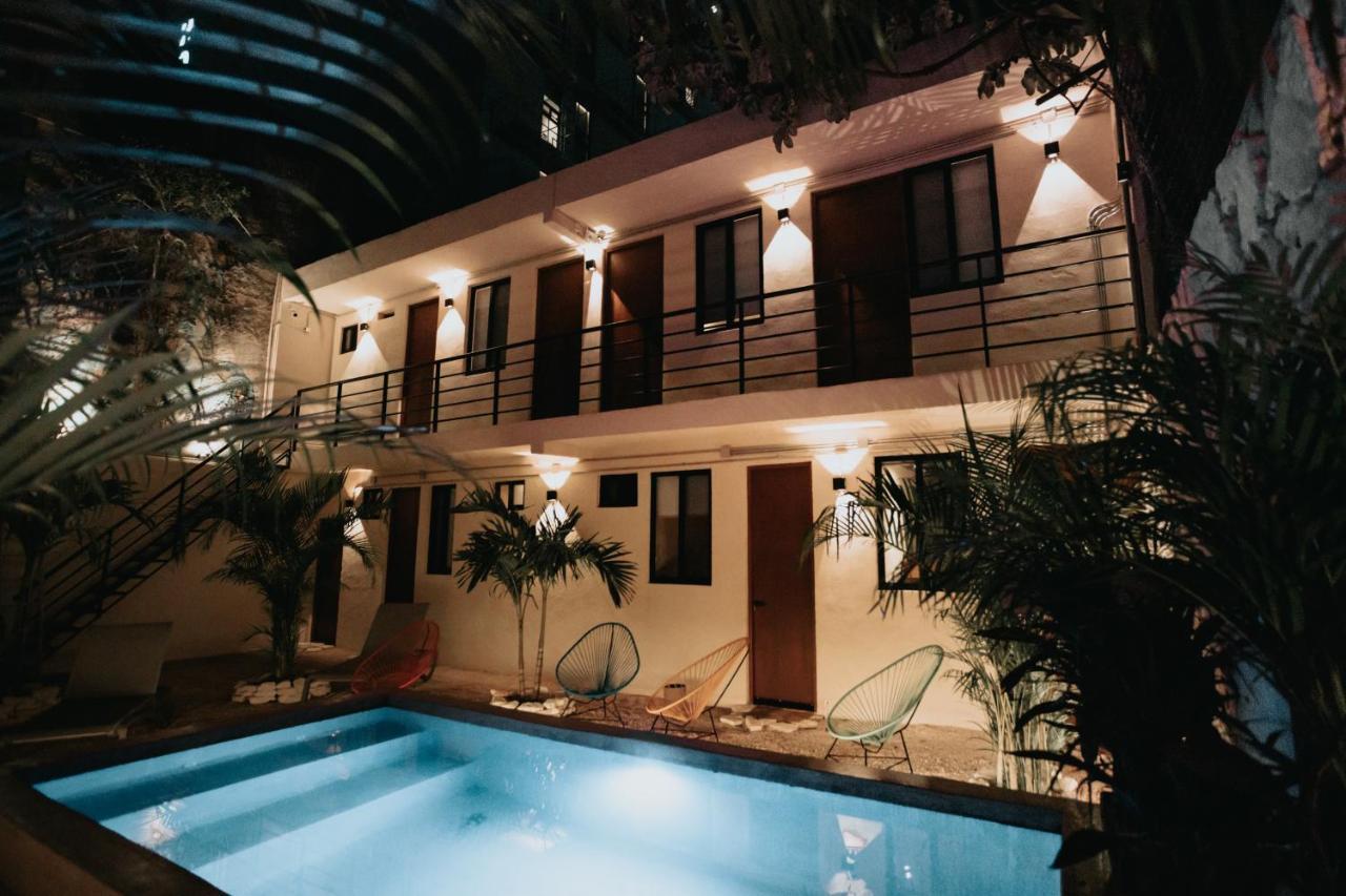 Khali Hotel *