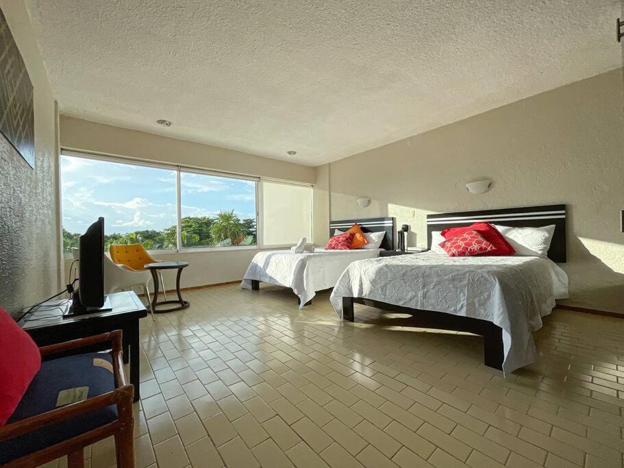 Apartment Neat Beachfront At Brisas Cancun
