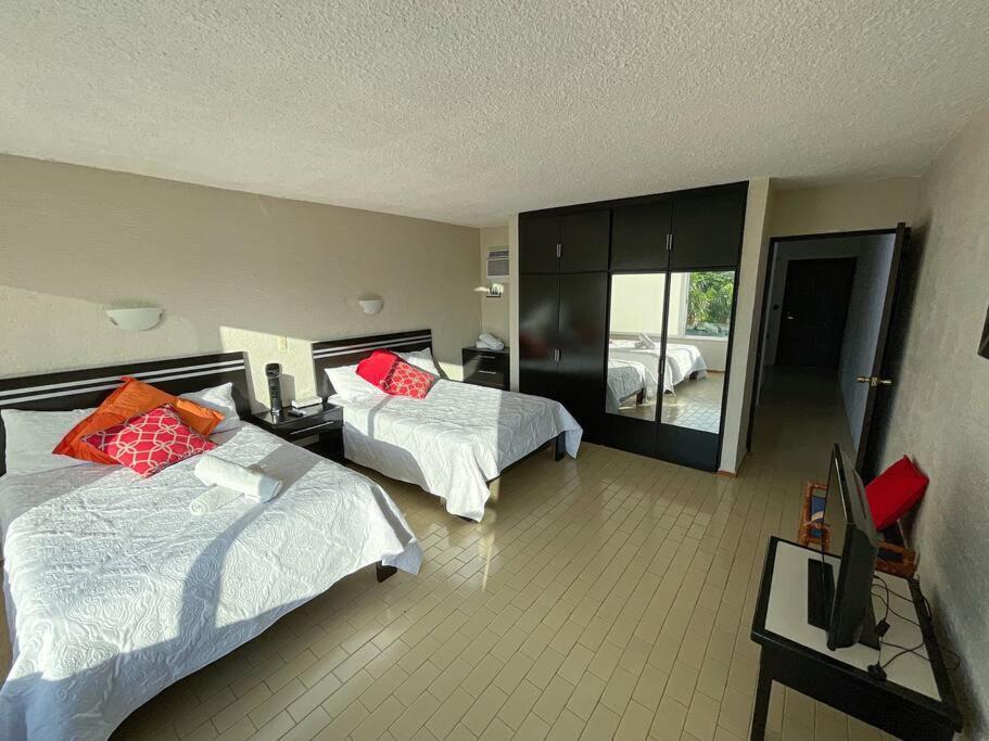 Neat Beachfront At Brisas Apartment
