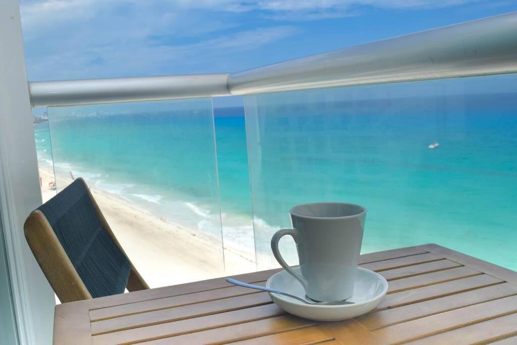 Hermoso Estudio Frente Al Mar, Balcon, Gym 3504 *