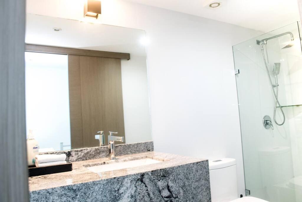 Apartment Hermoso Estudio Frente Al Mar, Balcon, Gym 3504 *