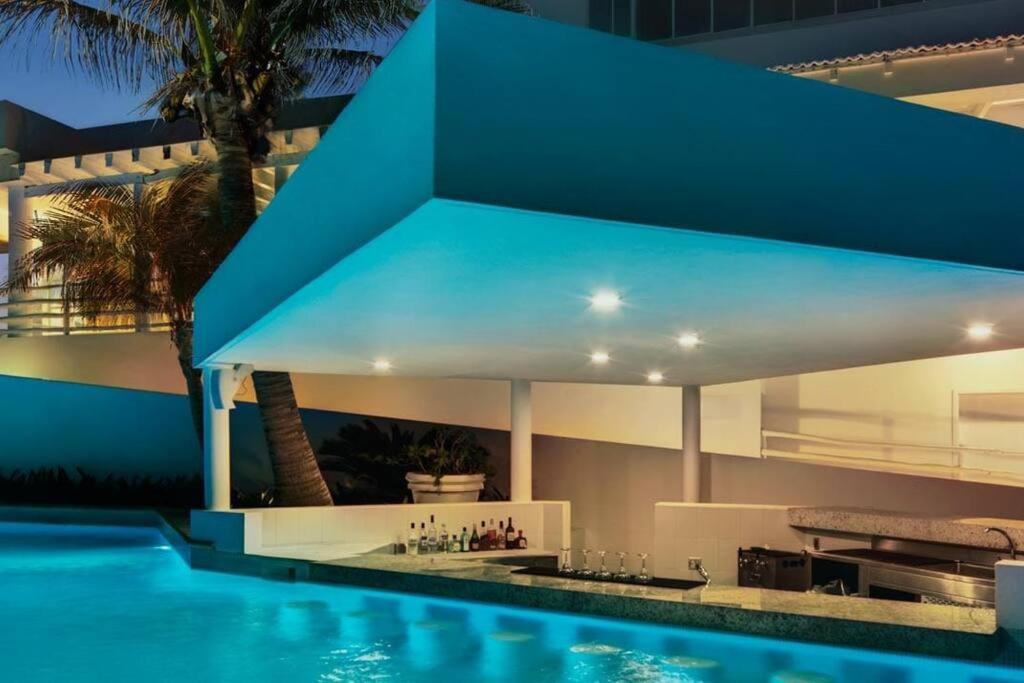 Hermoso Estudio Frente Al Mar, Balcon, Gym 3504 *
