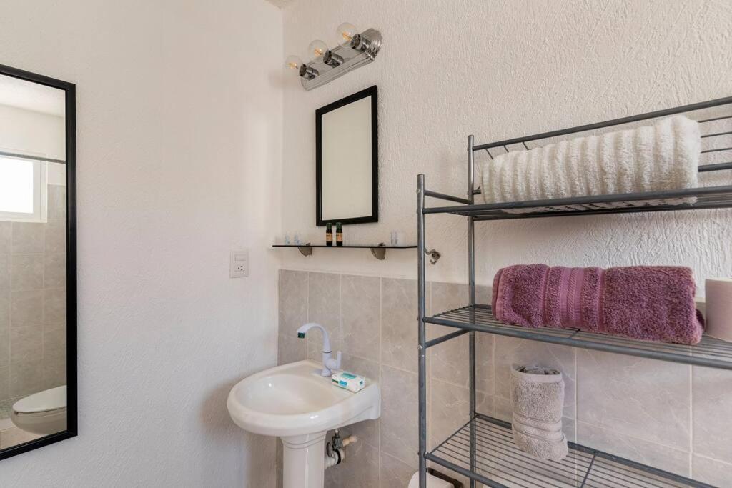 Micro Perfect For Backpackers, Couples, 3 Min Drive To Playa El Nino Apartment